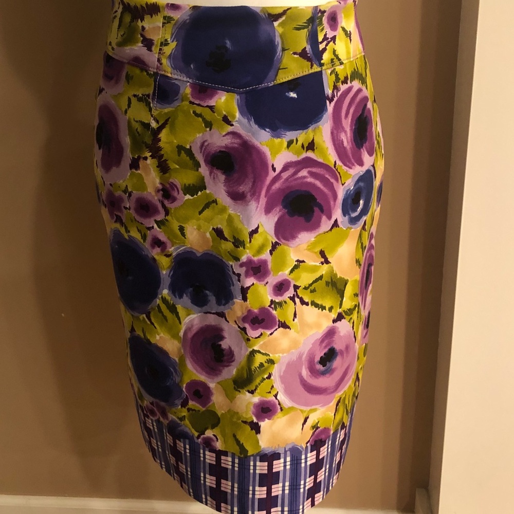 Yoana Baraschi purple floral pencil skirt, Size 8
